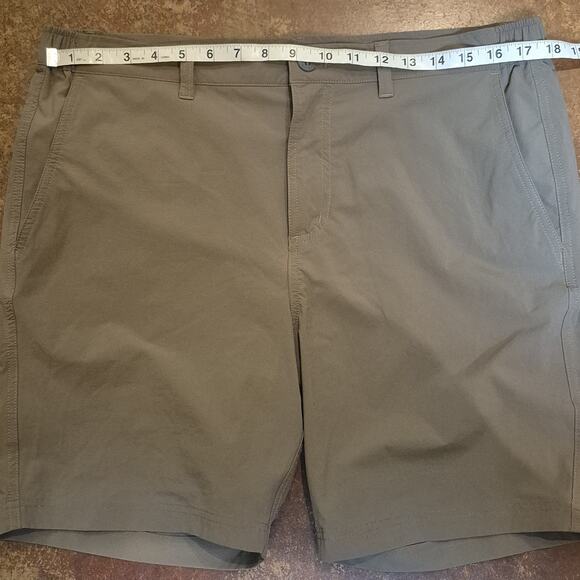FREE FLY Latitude Shorts Mens Large Chino Tobacco Brown Stretch Fishing Everyday - Picture 6 of 8